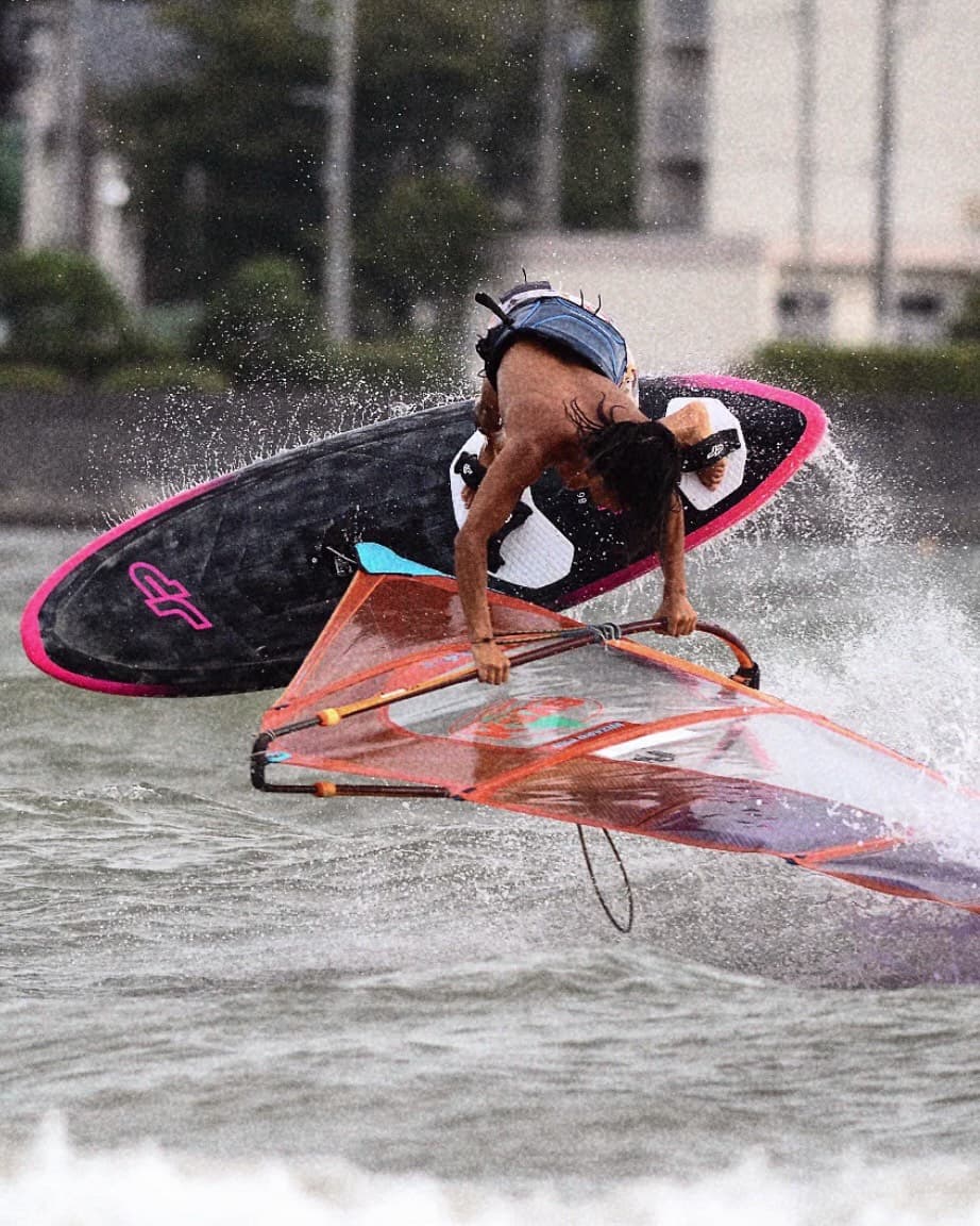 ウインドサーフィン